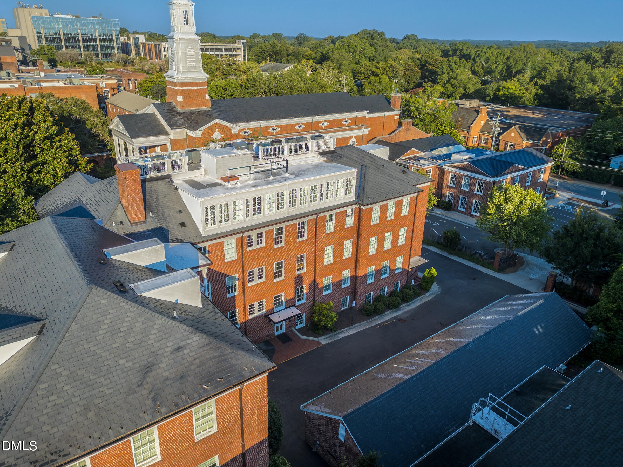 213 E Franklin Street Unit 400