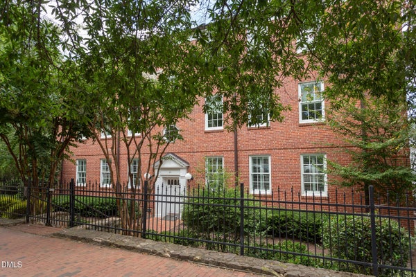 213 E FRANKLIN ST UNIT 400, CHAPEL HILL, NC 27514 - Image 2a18c8ebc8d1562973fb125dbae5187e/1708501916