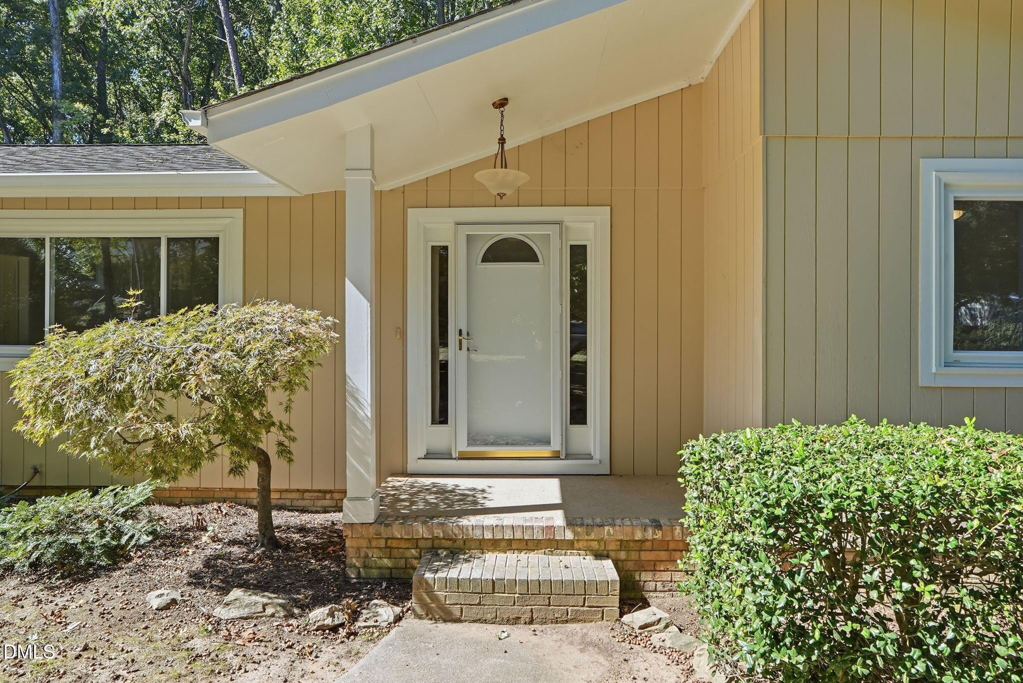 6721 Brookhollow Drive