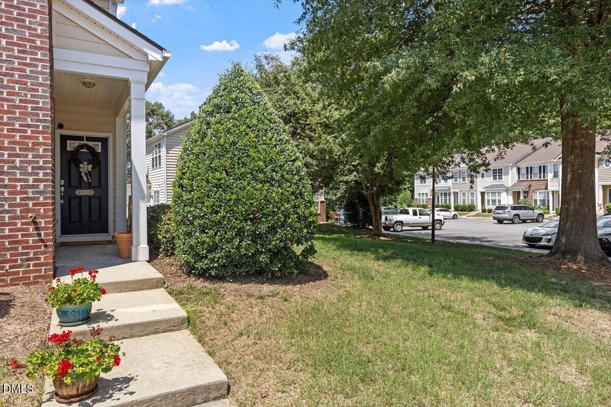 5310 Crescentview Parkway