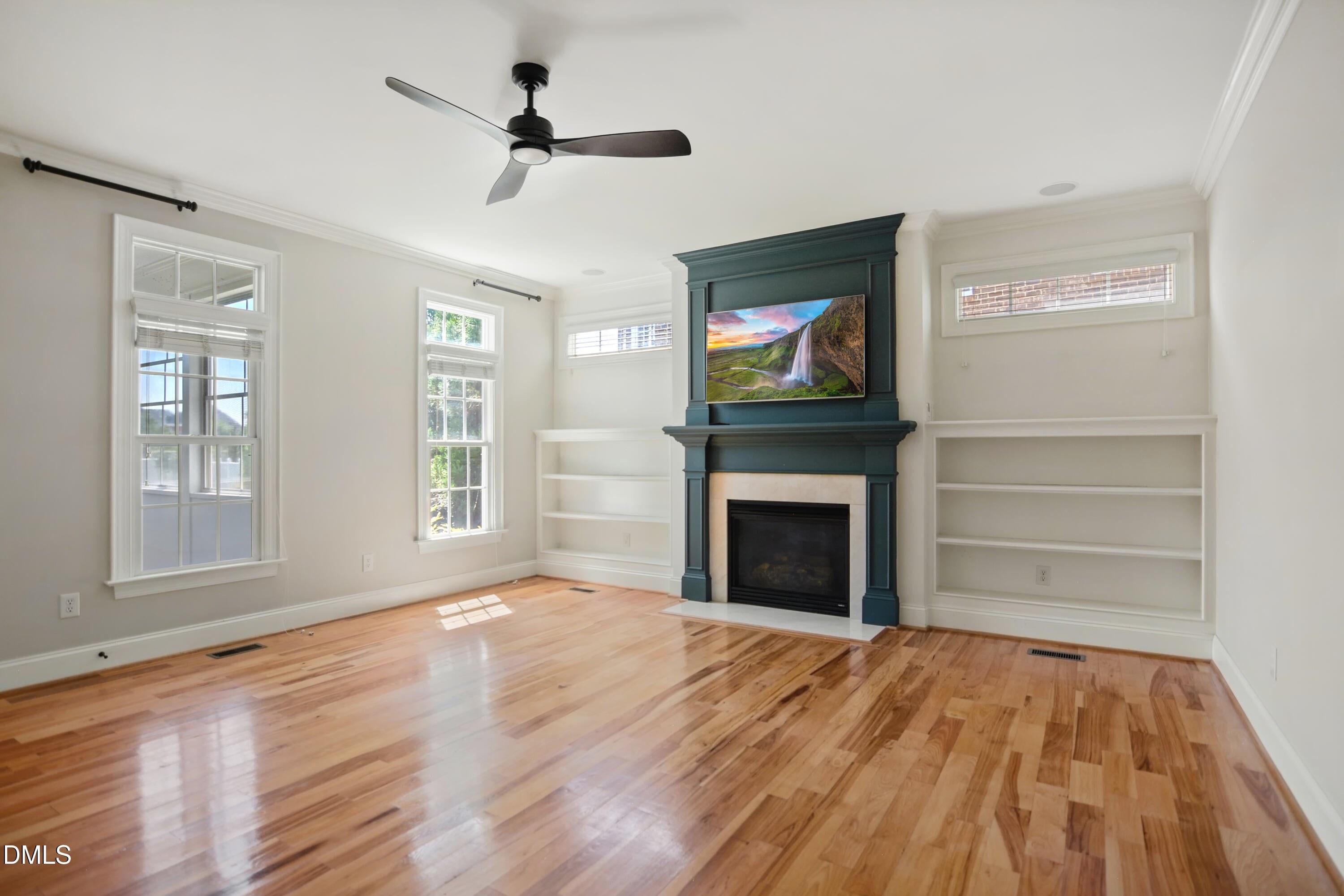 1009 Lyndhurst Falls Lane