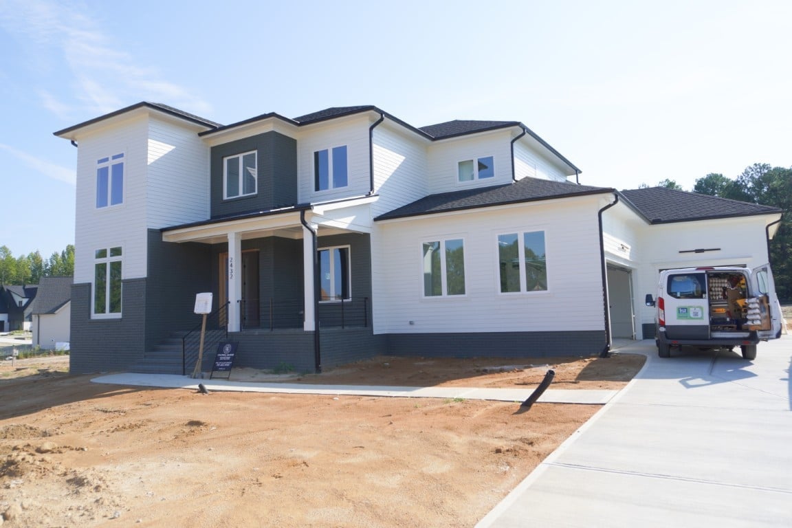 2432 Rosslare Mews Lane