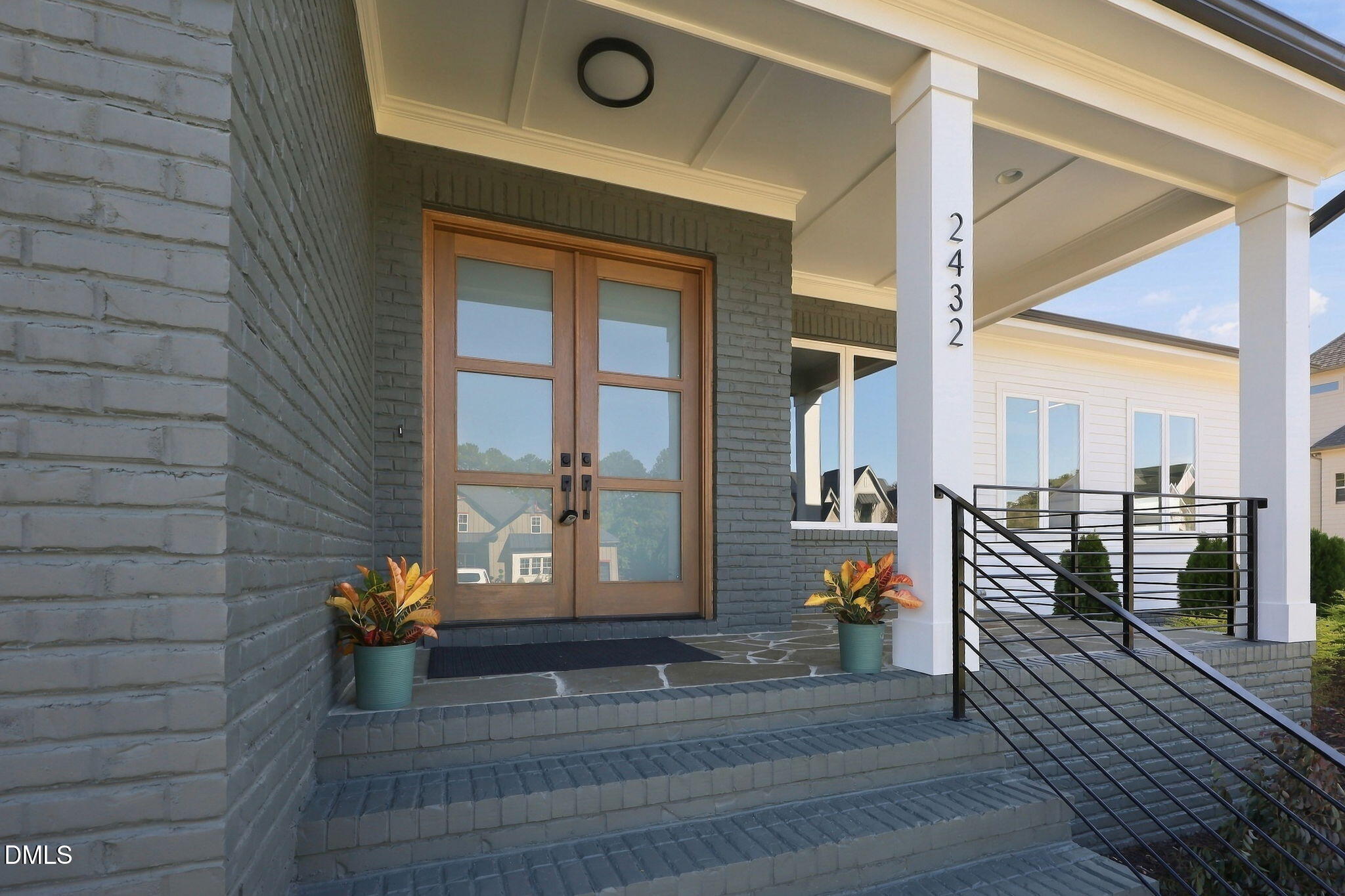 2432 Rosslare Mews Lane