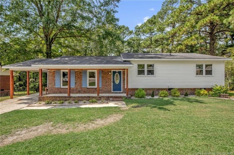Photo of 130 S Ingleside Drive, Fayetteville, NC 28314 (MLS # LP768954)