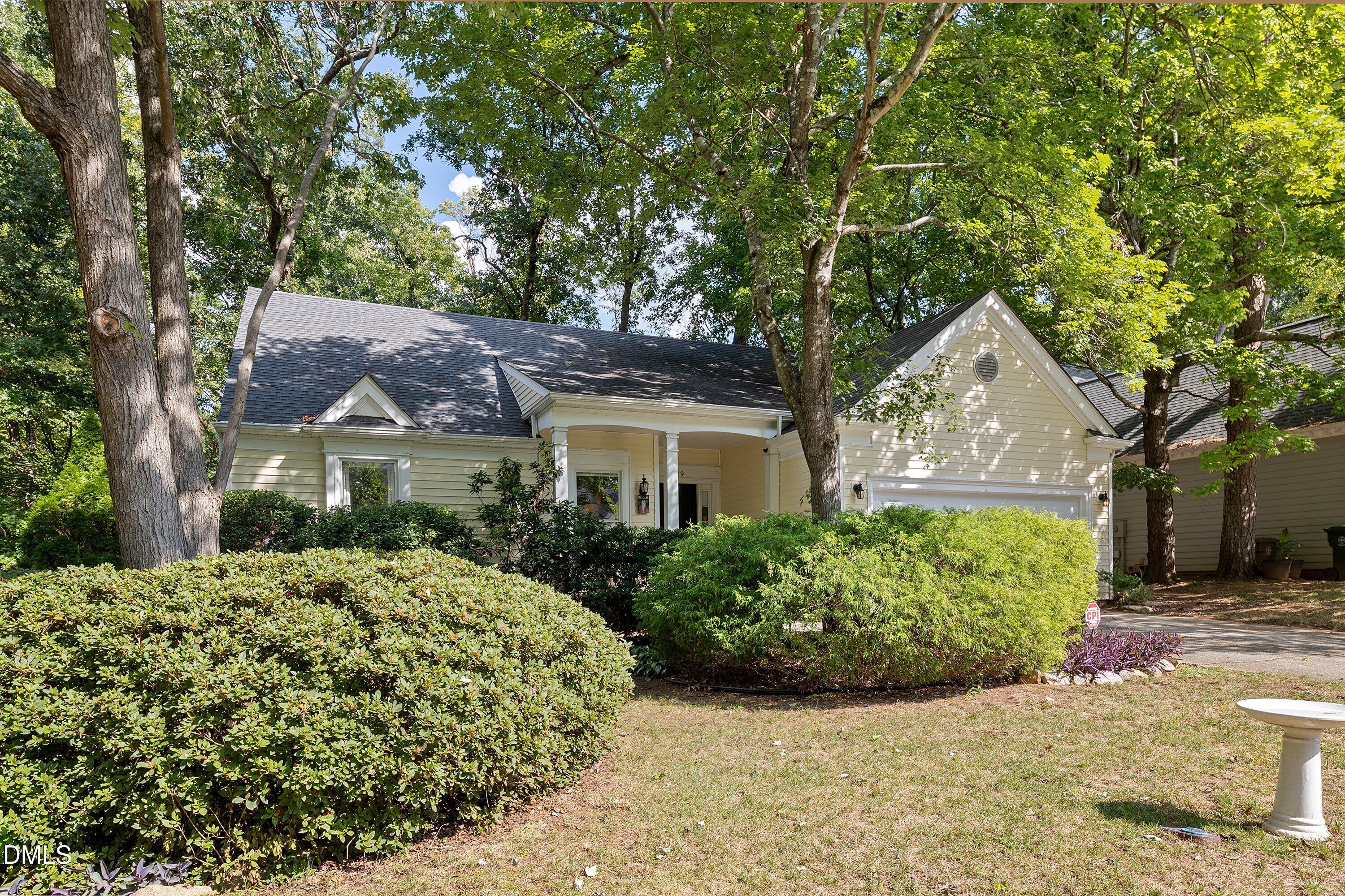 119 E Laurenbrook Court