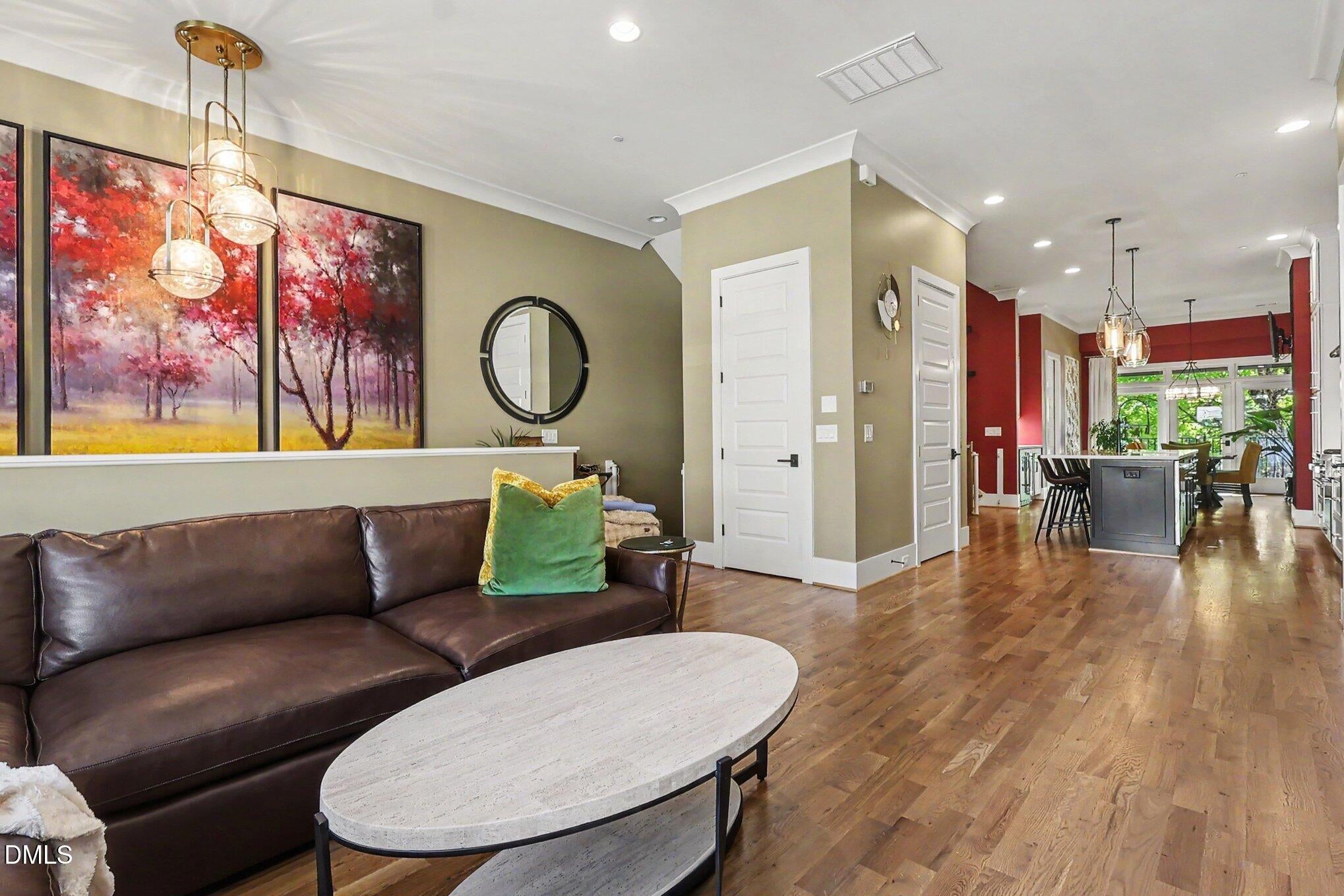 2121 Oberlin Village Drive 105