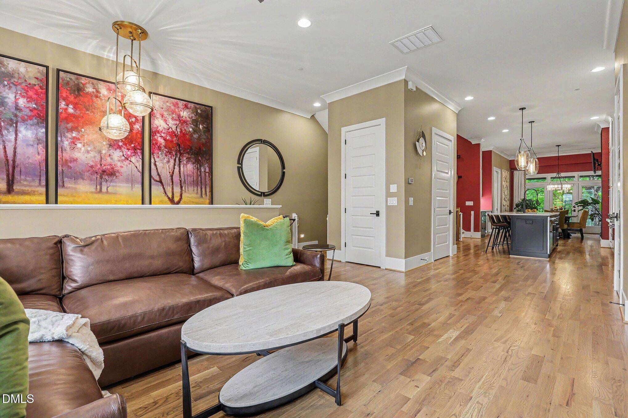 2121 Oberlin Village Drive 105