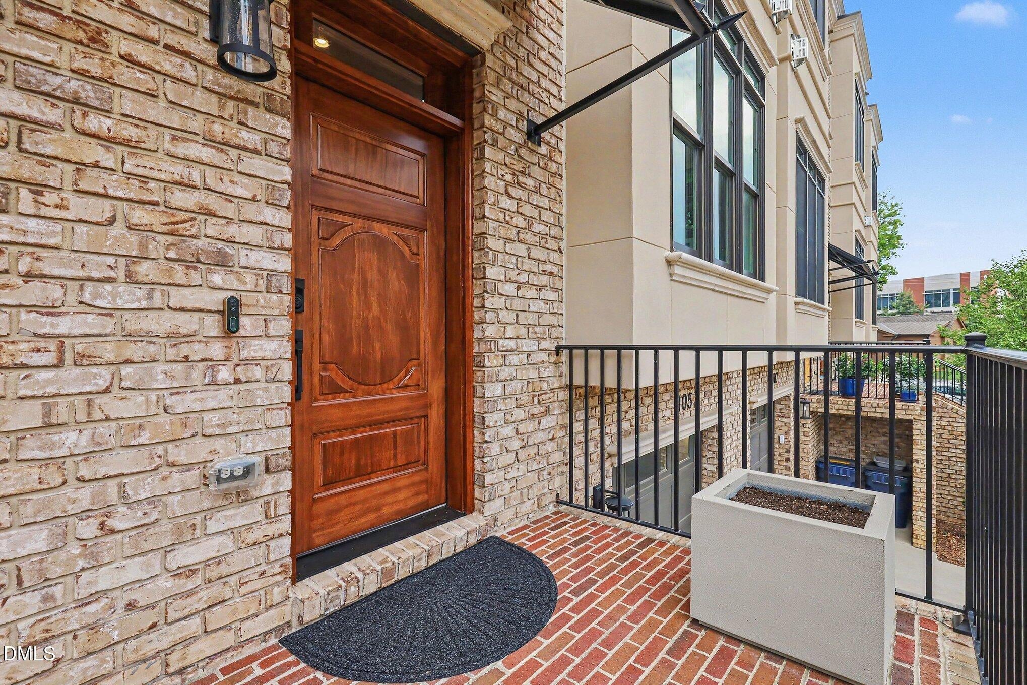2121 Oberlin Village Drive 105