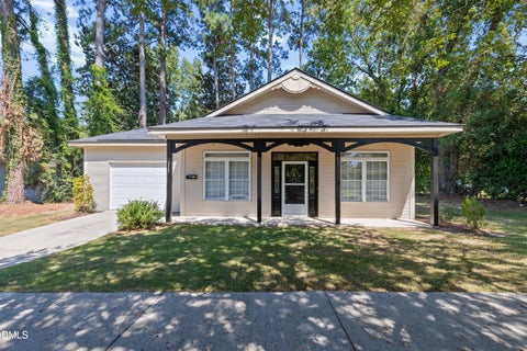 Photo of 311 E Davis Street, Smithfield, NC 27577 (MLS # 10194151)
