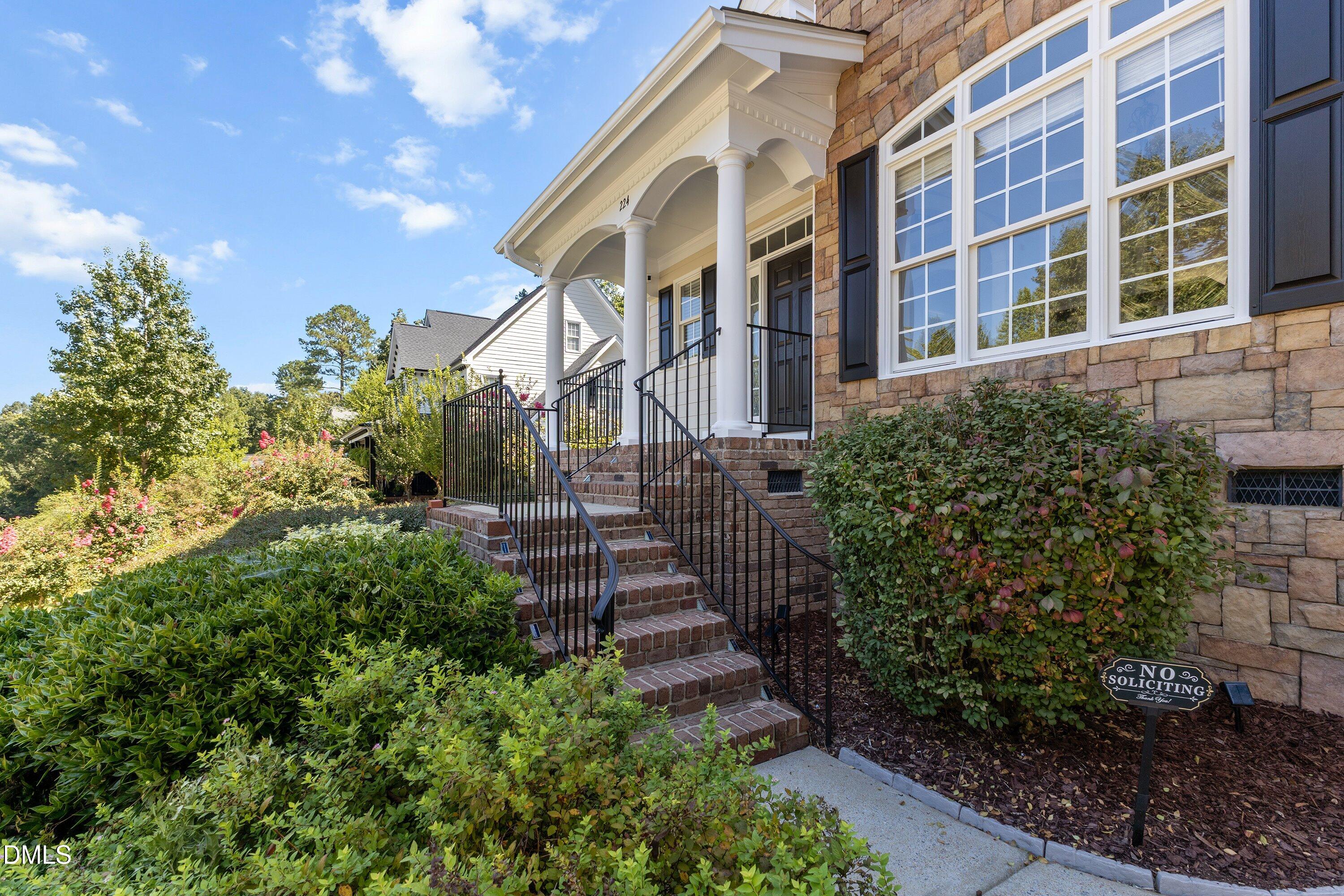 224 Kensington Court