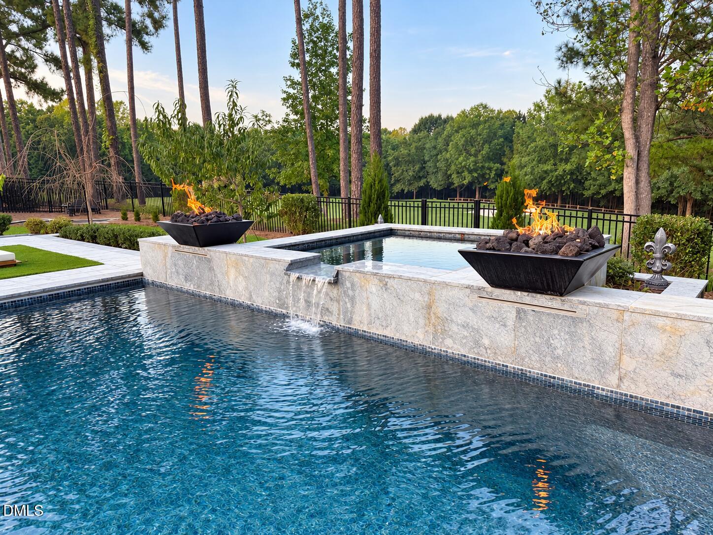 1325 Eagleson Lane
