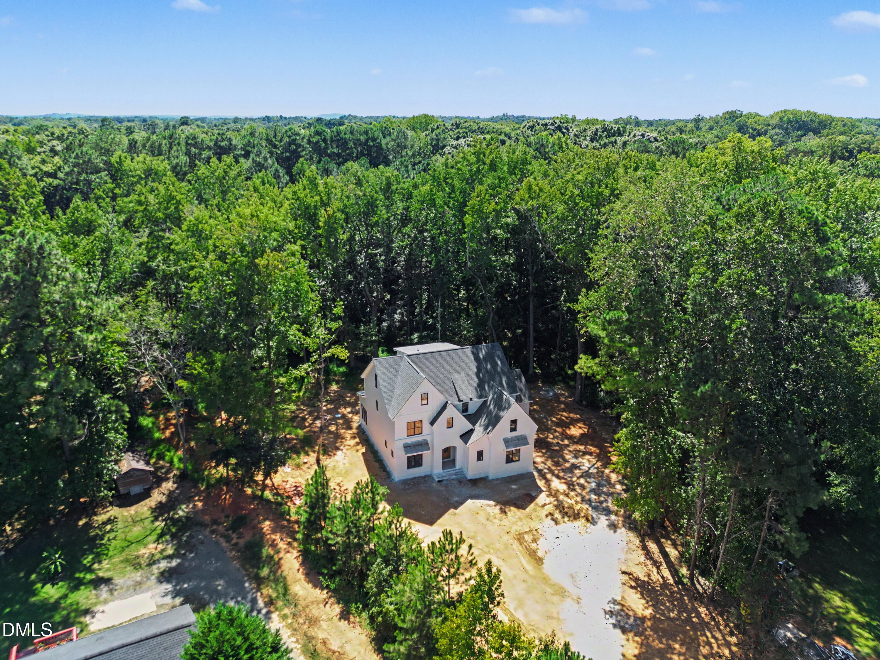827 Homestead Road
