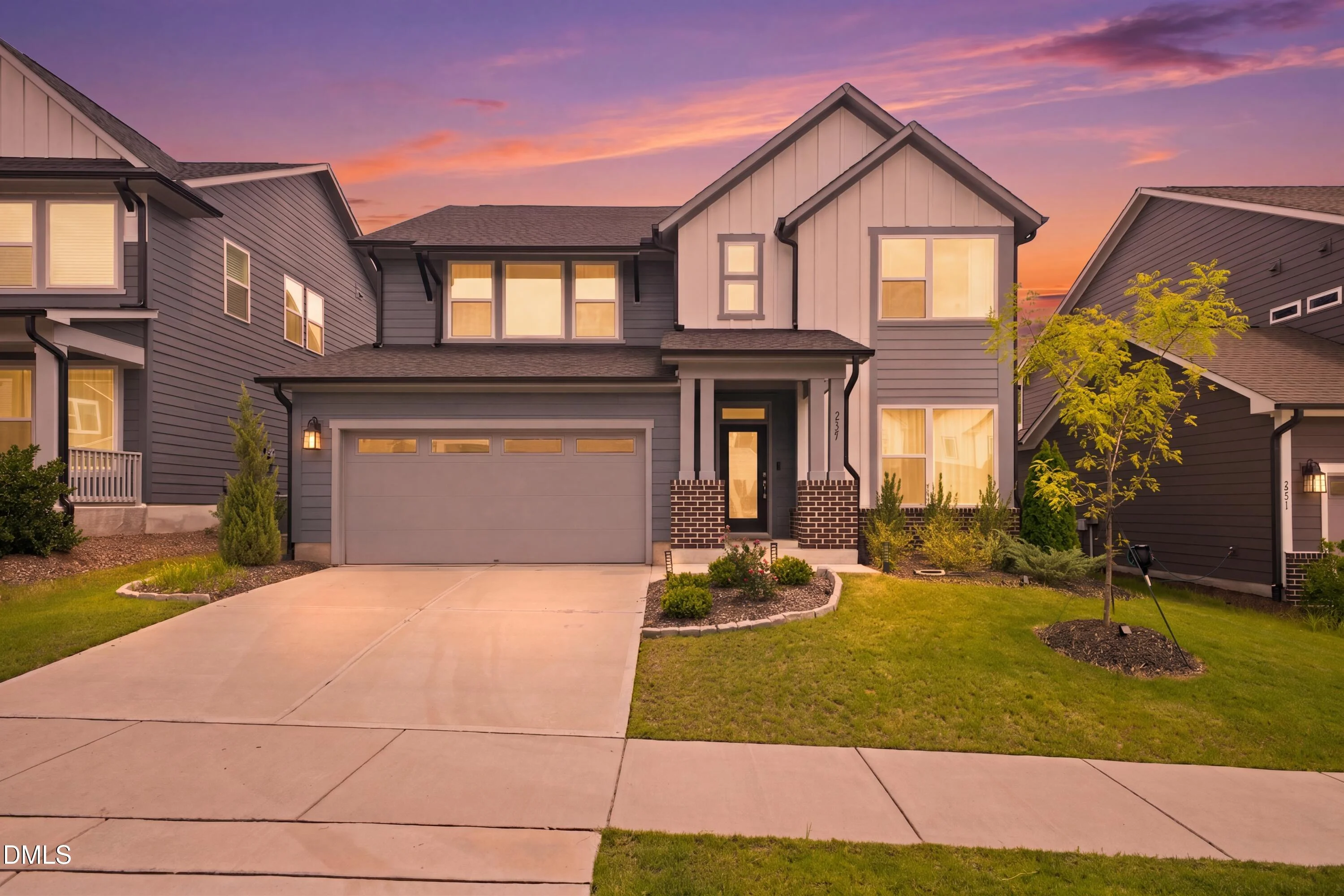 2527 Verdial Hill