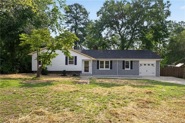 1862 PAISLEY AVE, FAYETTEVILLE, NC 28304 - Image 2d0523c1ff09f2b903c80c92fc254783/51125229