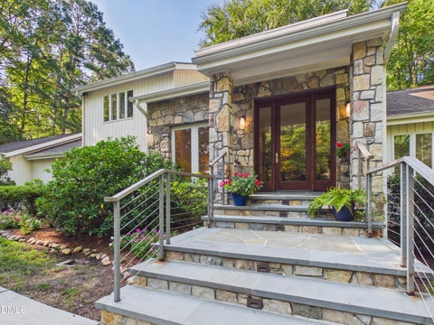 Photo of 112 Black Oak Place, Chapel Hill, NC 27517 (MLS # 10191104)