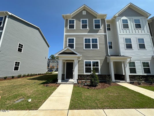 328 CAROLINA SPRINGS BLVD, APEX, NC 27539 - Image 2d5f19415fea14030d2a7caabbeaacae/480354410