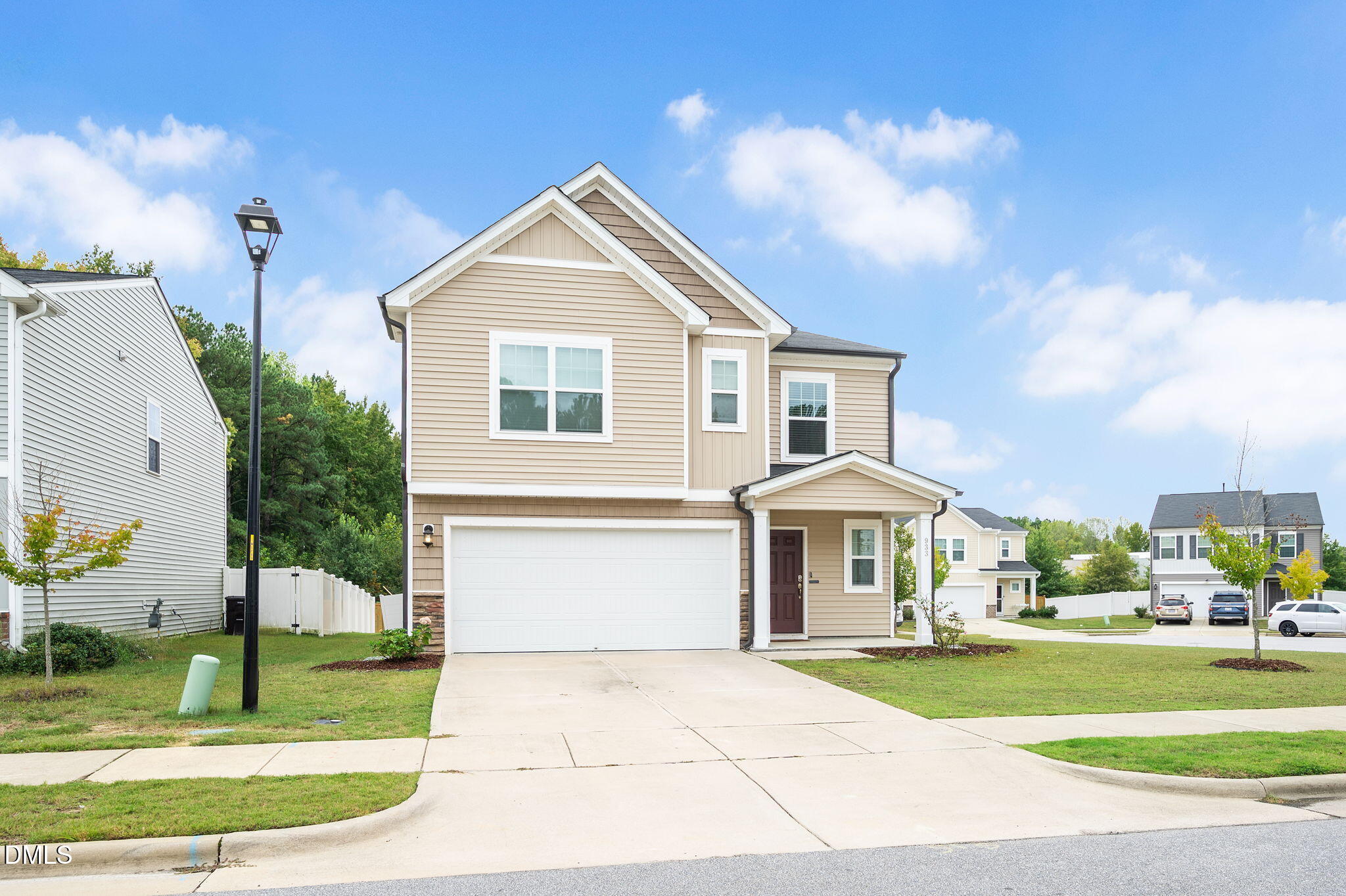 933 Bellewood Gardens Drive