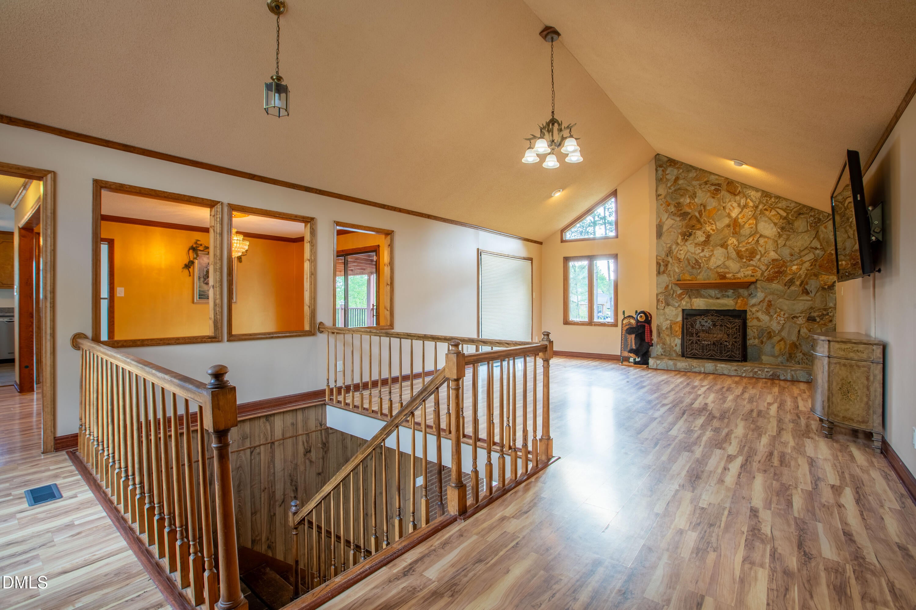 2301 Quail Drive