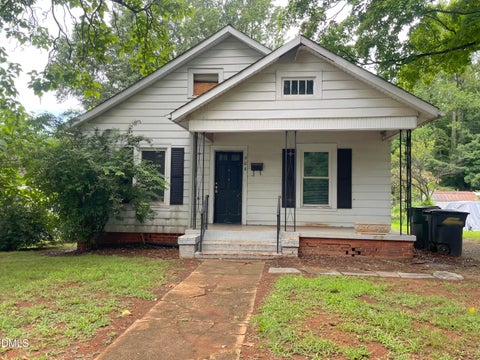 Photo of 904 Stokes Street, Burlington, NC 27215 (MLS # 10194083)