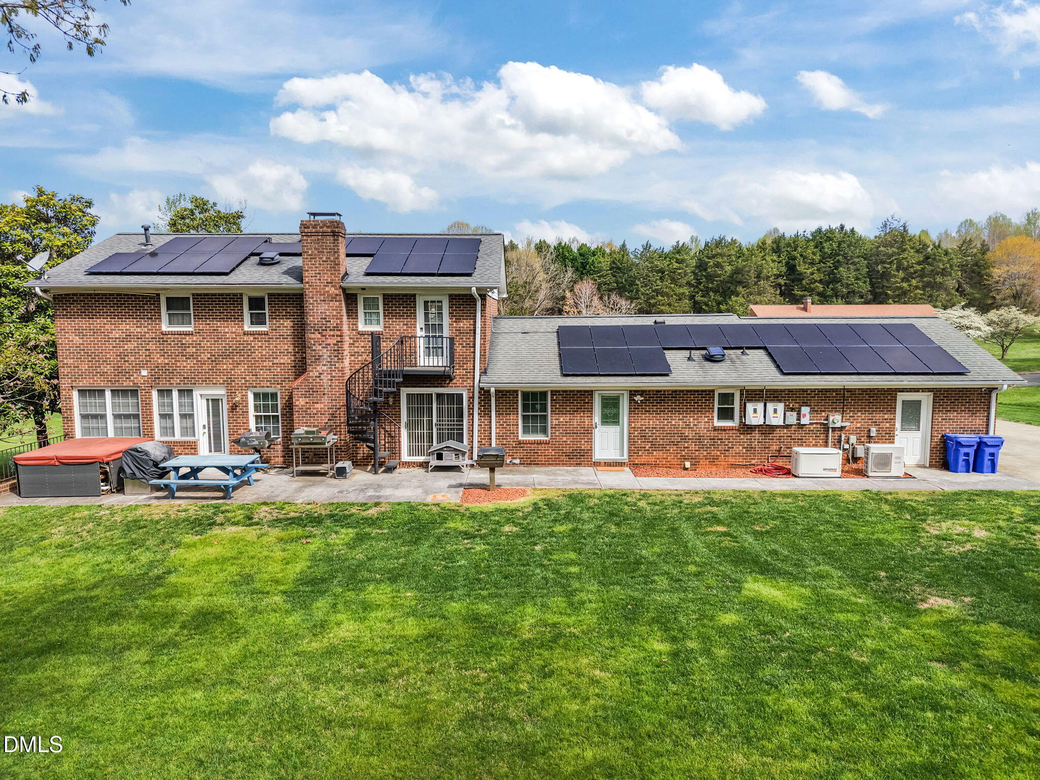 112 E Laramie Drive