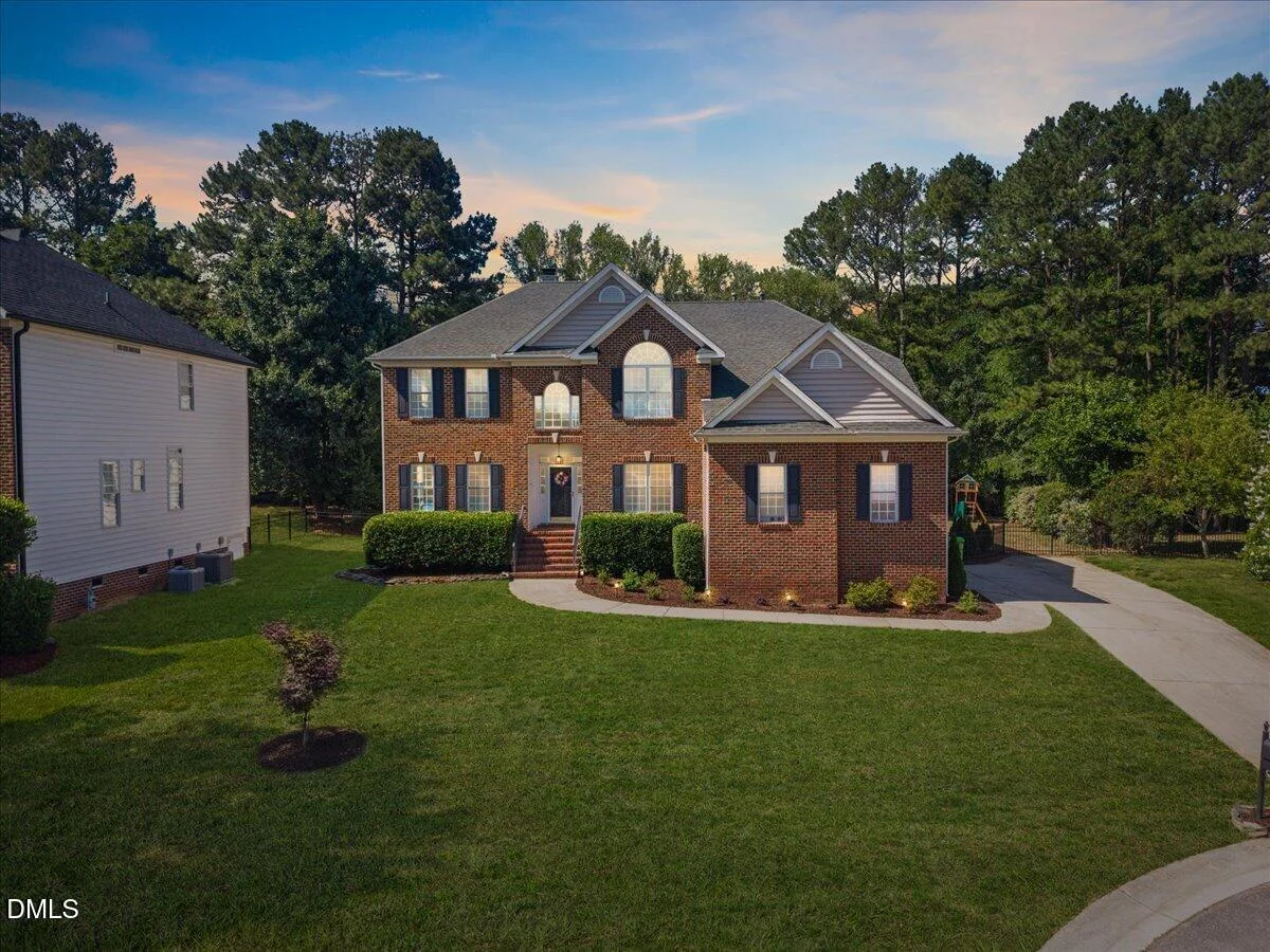 2817 Crystal Oaks Lane
