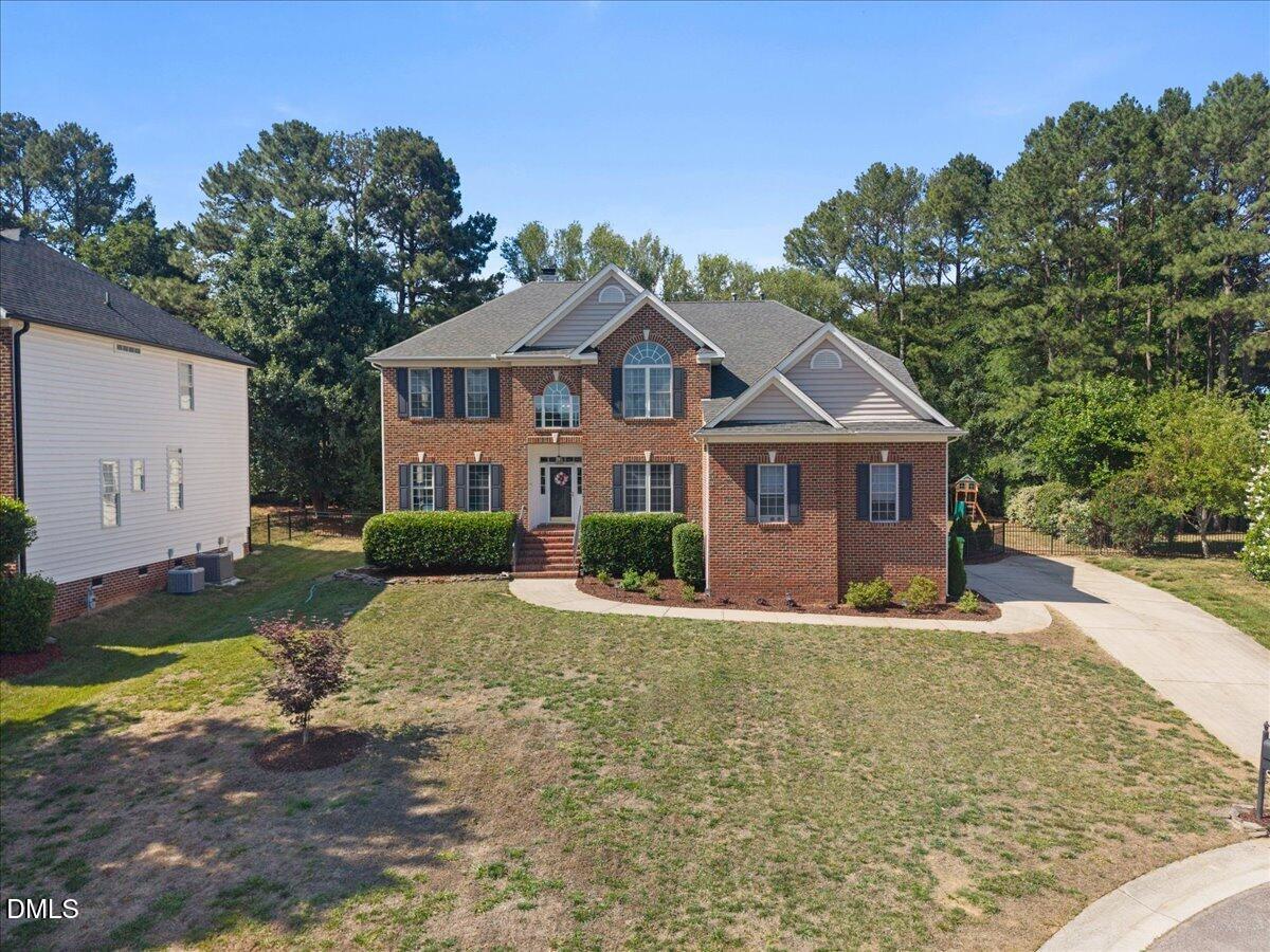2817 Crystal Oaks Lane