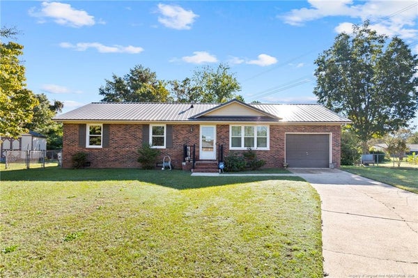 2103 TUNIS CT, FAYETTEVILLE, NC 28304 - Image 2fe844cdf77cbda3e5c0929a595ea513/3799188675