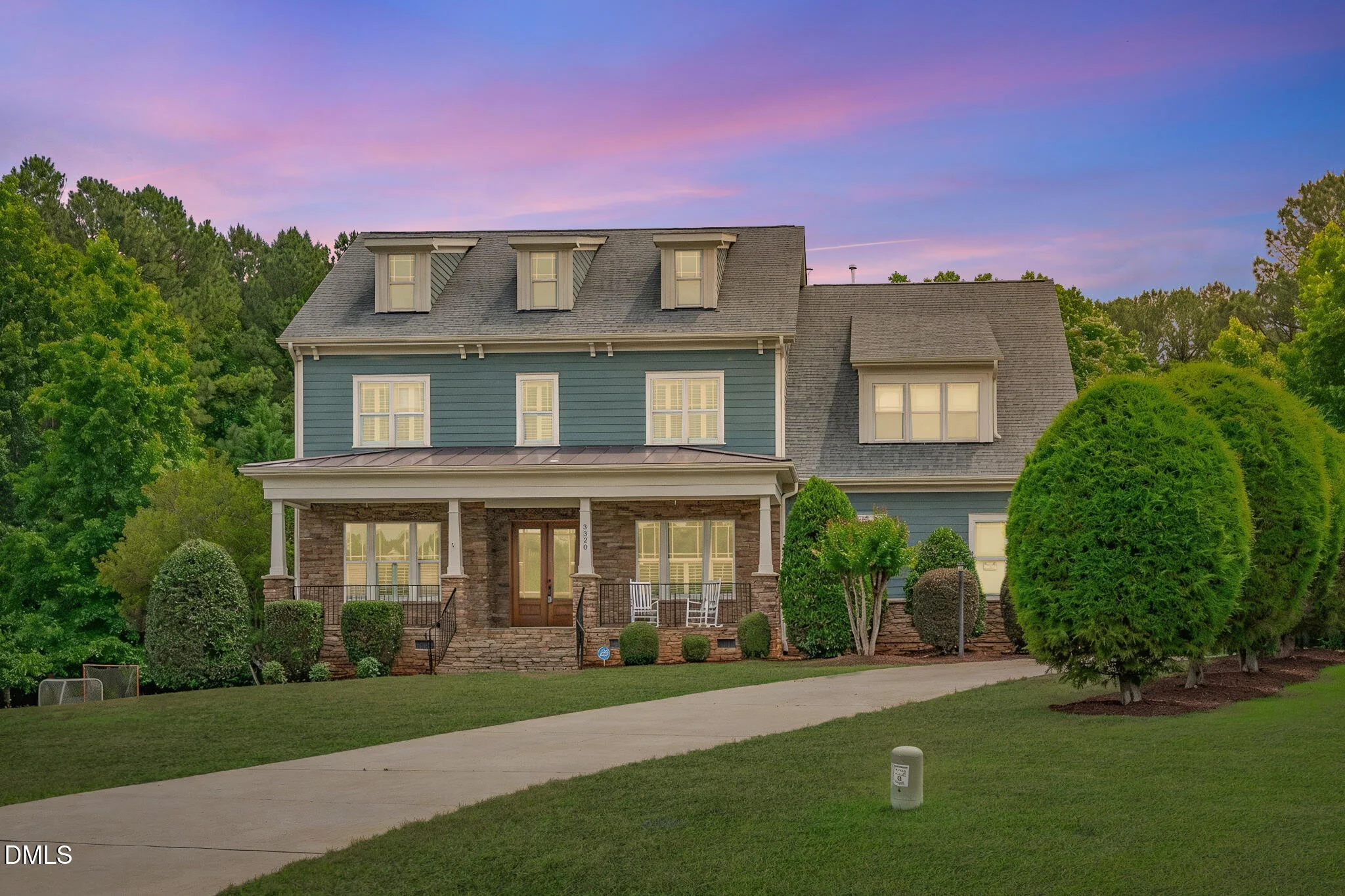 3320 Bryant Falls Court