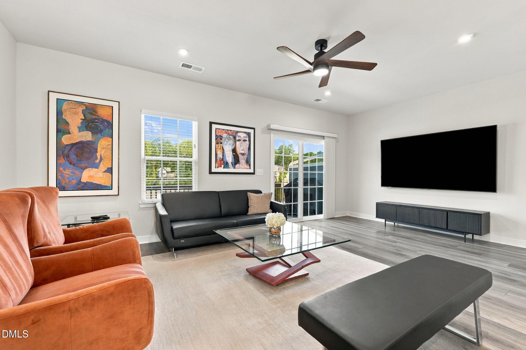 516 Whitehall Circle