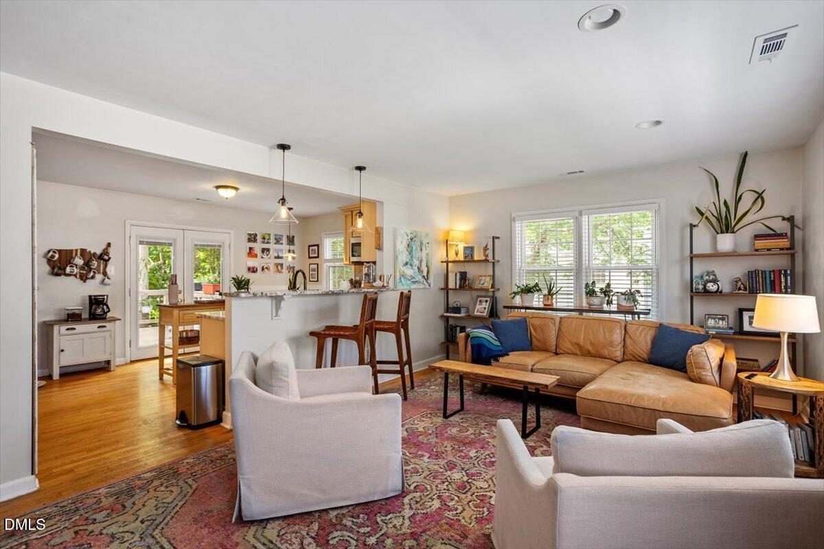 1106 N King Charles Road