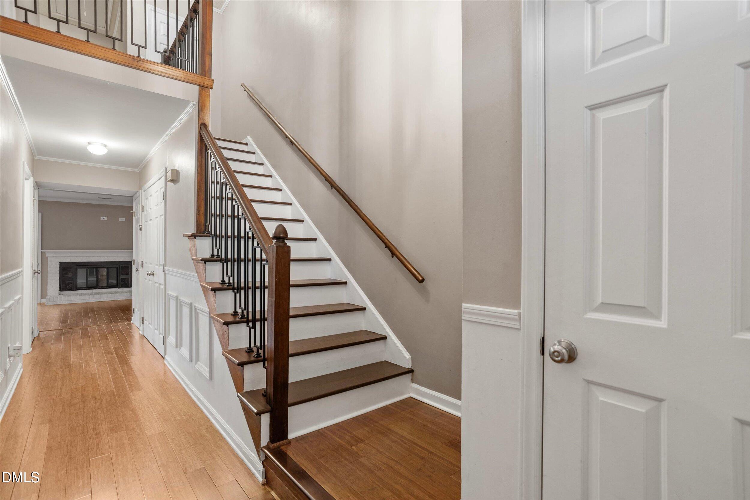 6424 Meadow View Drive