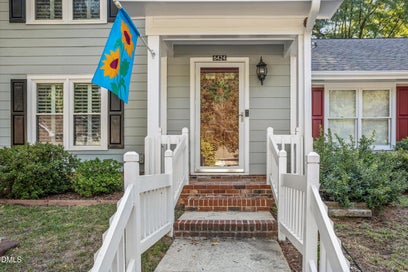 6424 Meadow View Drive Raleigh NC 27609