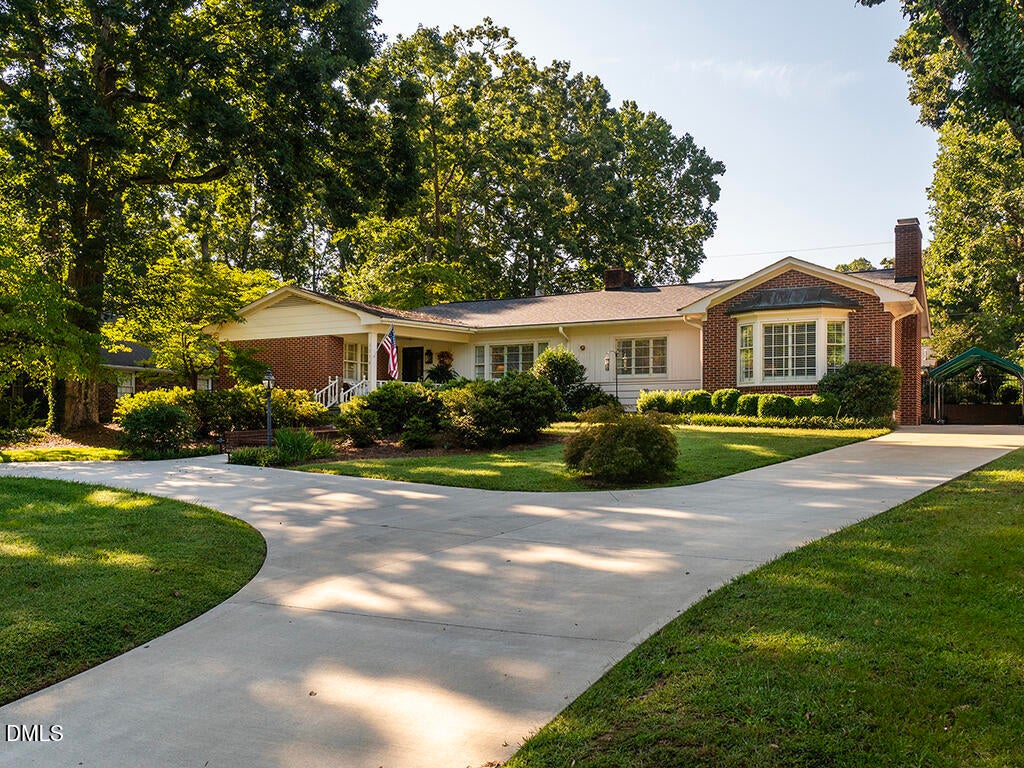 2216 Canterbury Drive