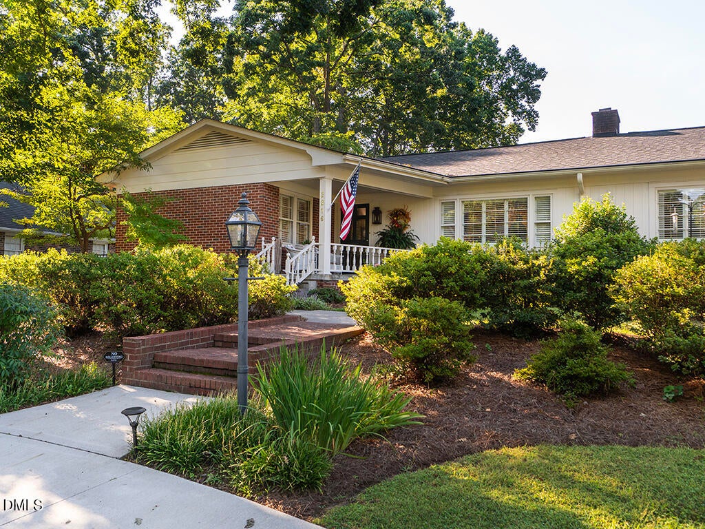 2216 Canterbury Drive