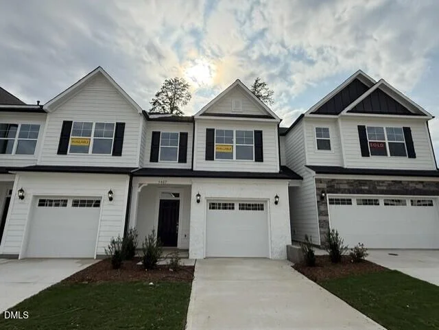 5407 Running Fox Lane