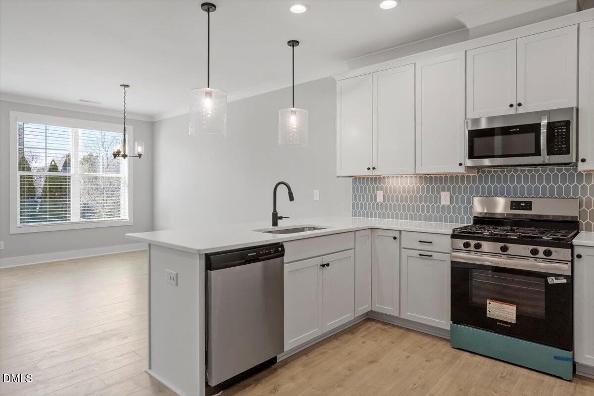 2282 Apex Peakway