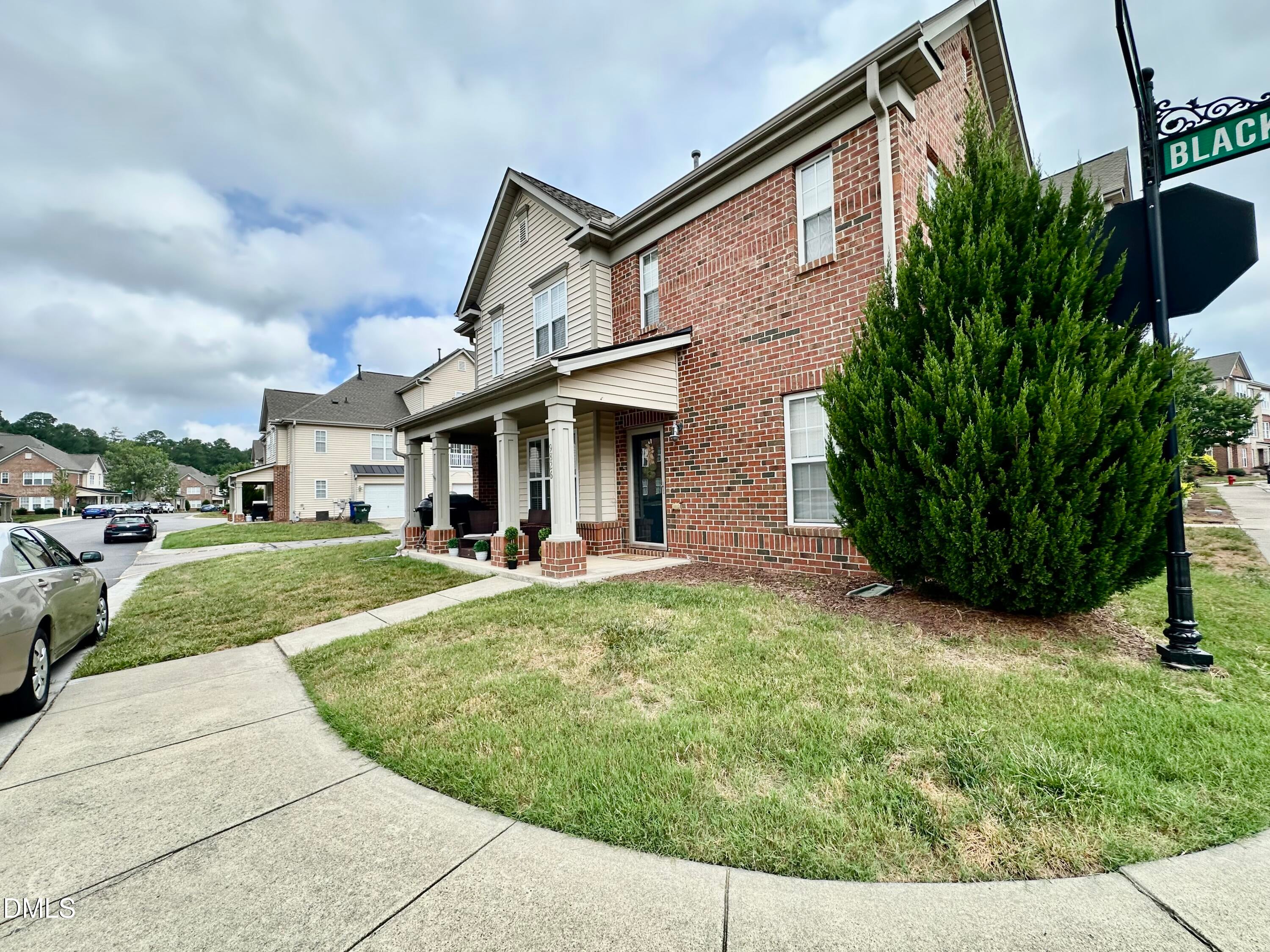 9826 Grettle Court