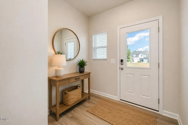 970 Rolling Fields Drive, photo 3 of 24