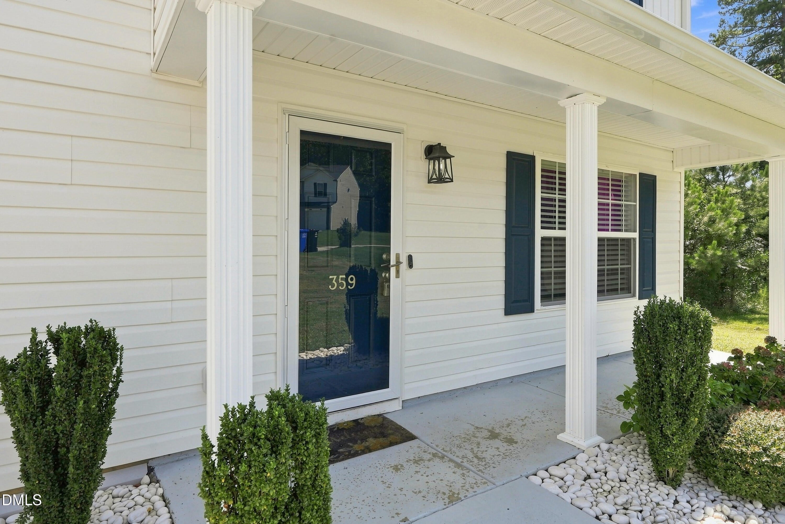 359 Emilies Crossing Way