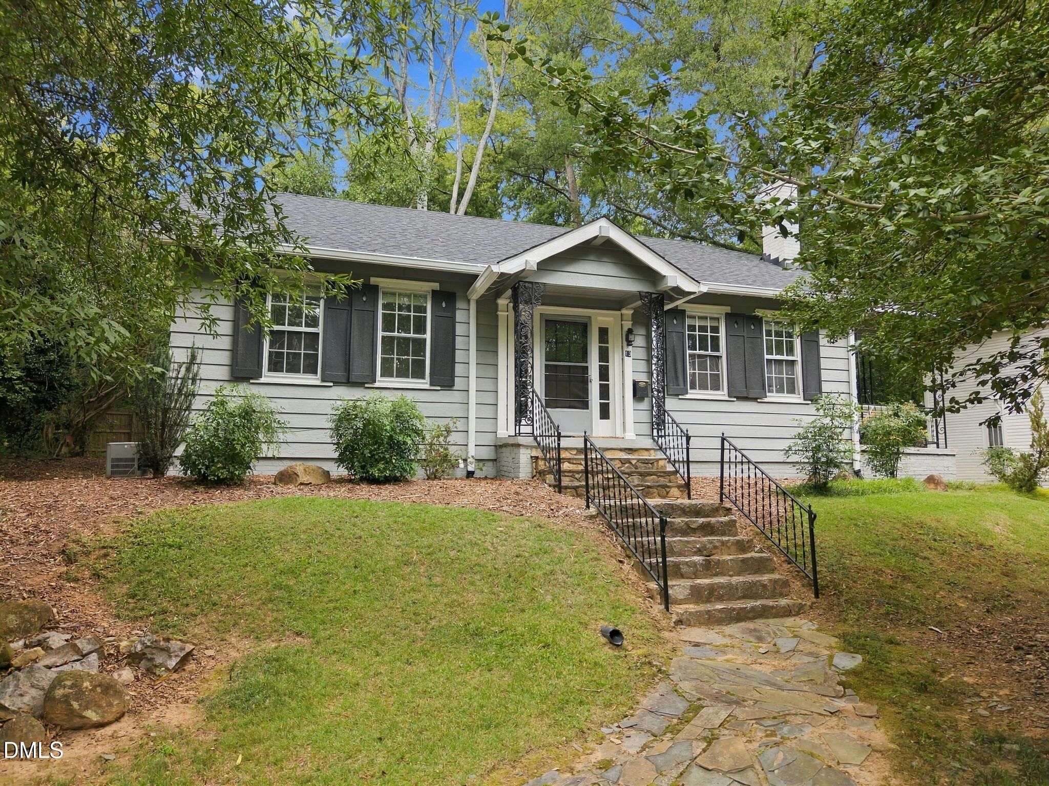 13 Davie Circle