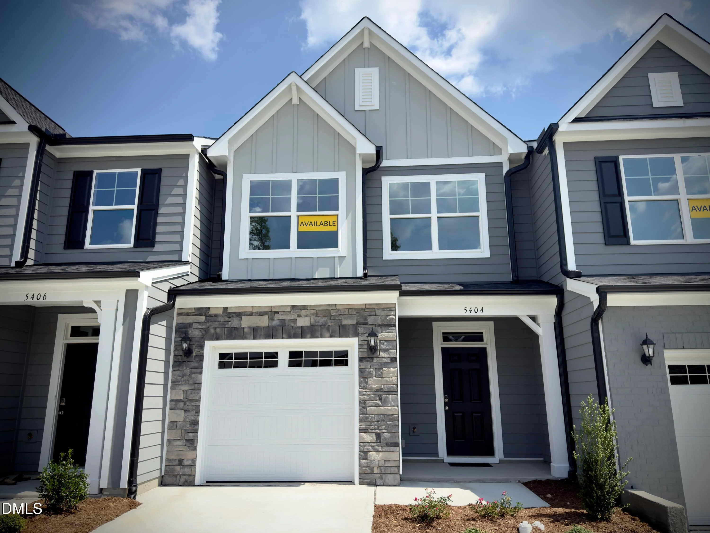 5404 Running Fox Lane