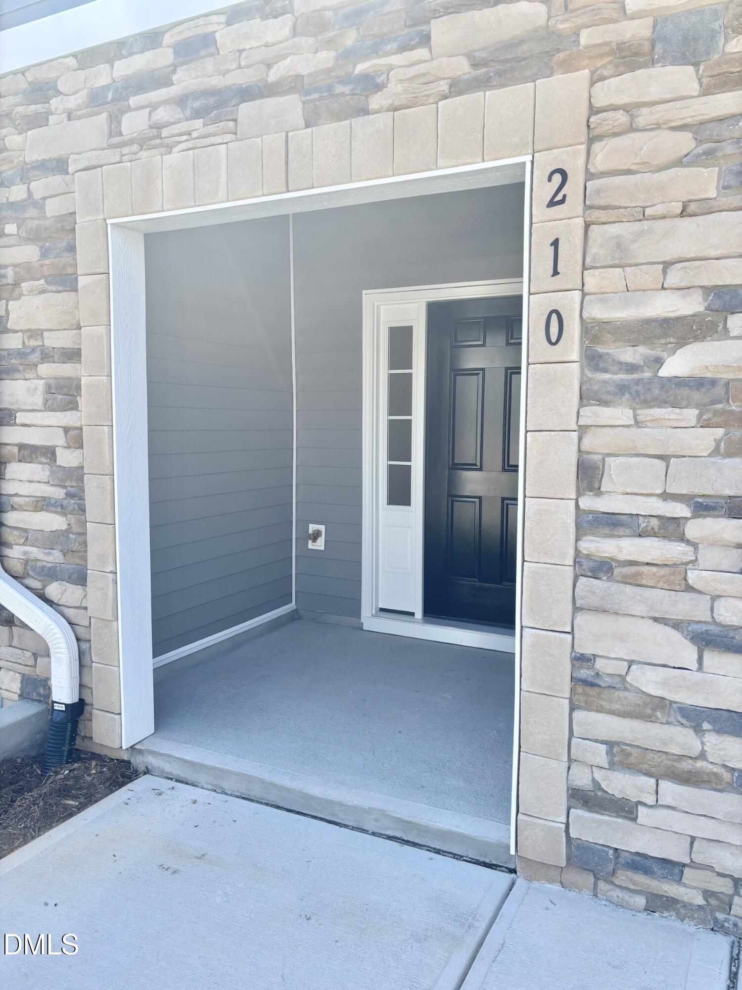 210 Carnaby Lane 136