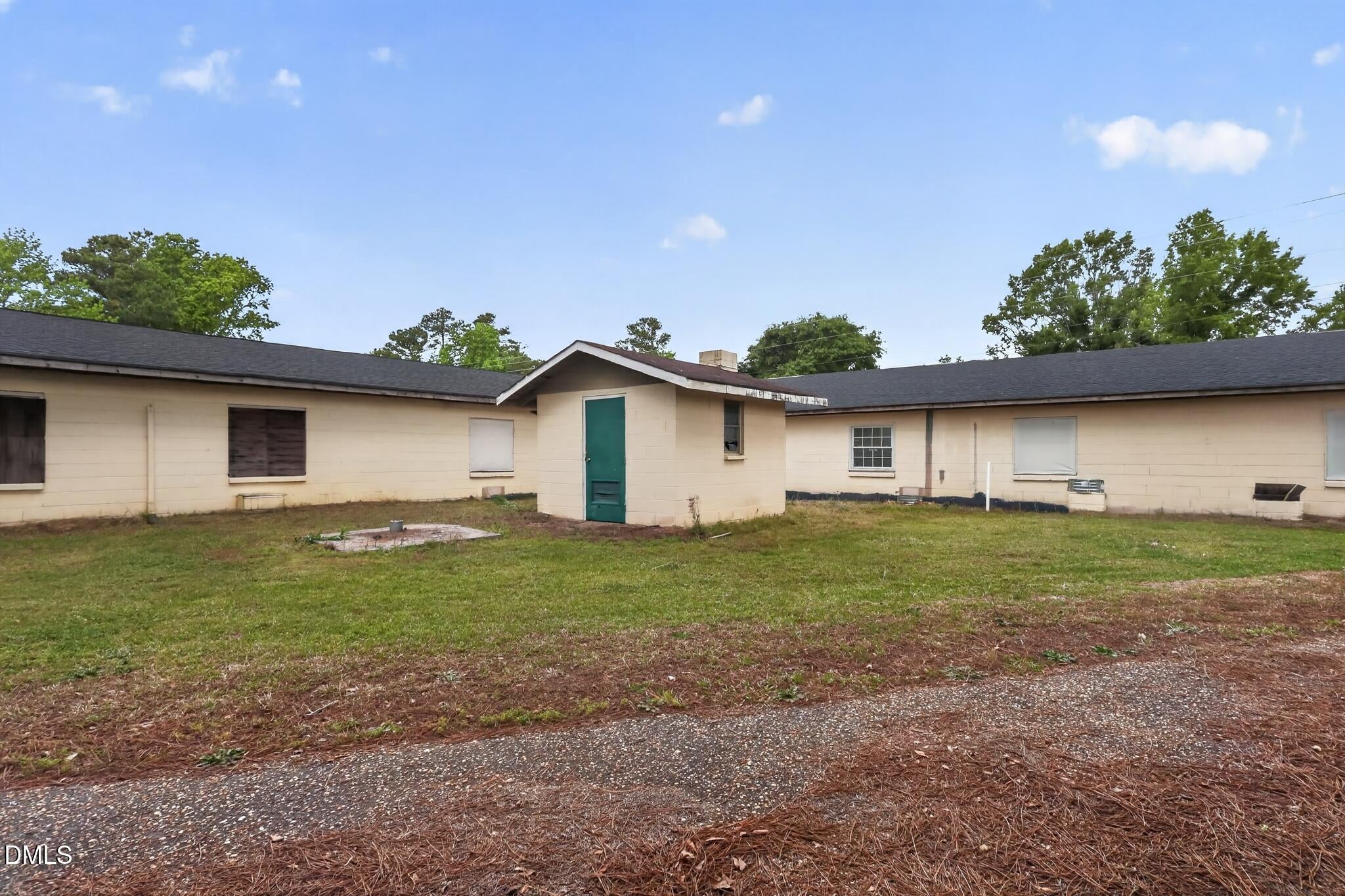 6828 Old Stage Road N