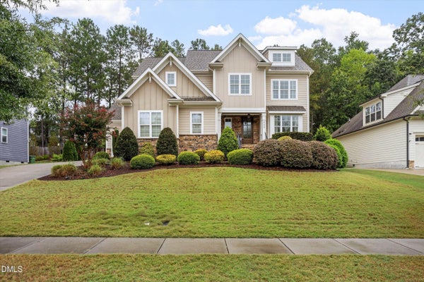 232 SUNSET BLUFFS DR, FUQUAY VARINA, NC 27526 - Image 371857ca0ca2b9d7d2fee0d2bd553e82/423425910