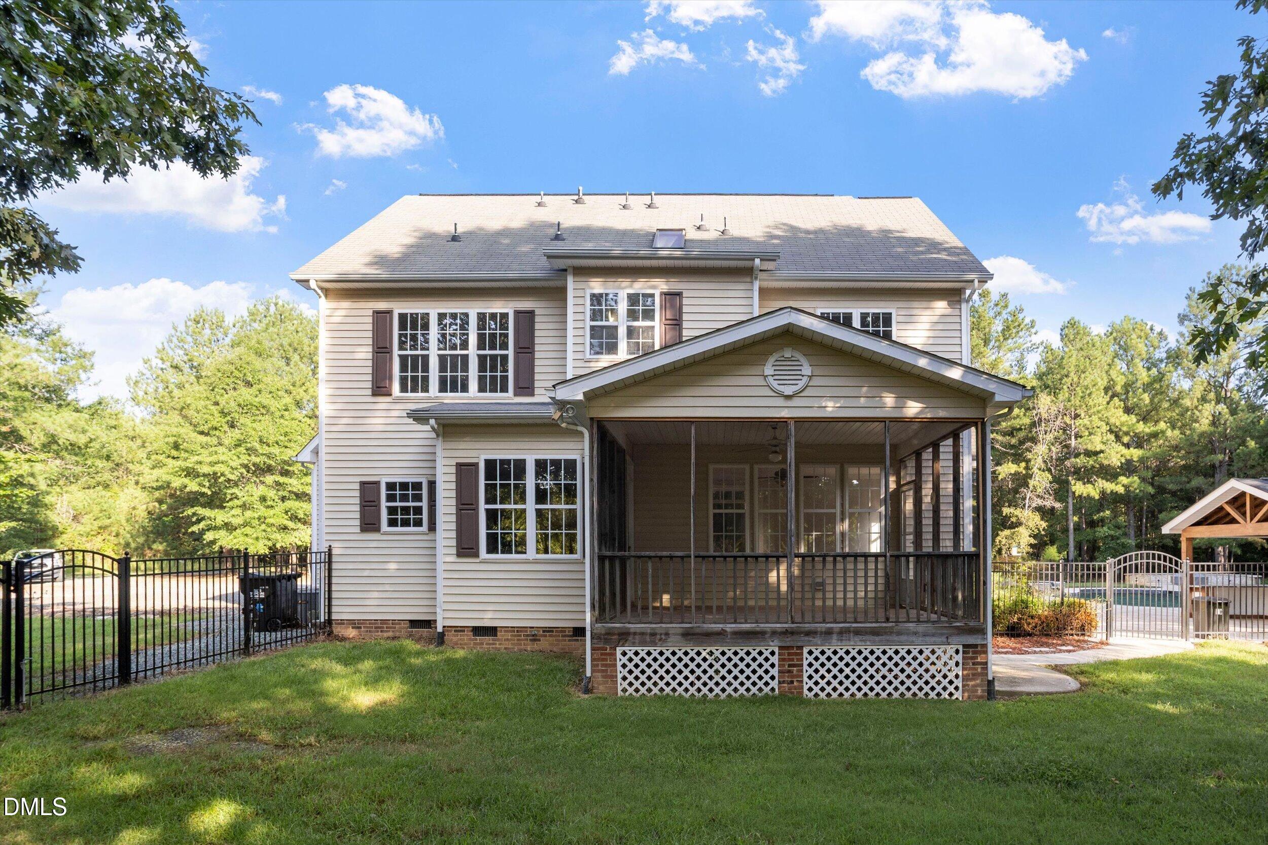 755 Arrowhead Loop