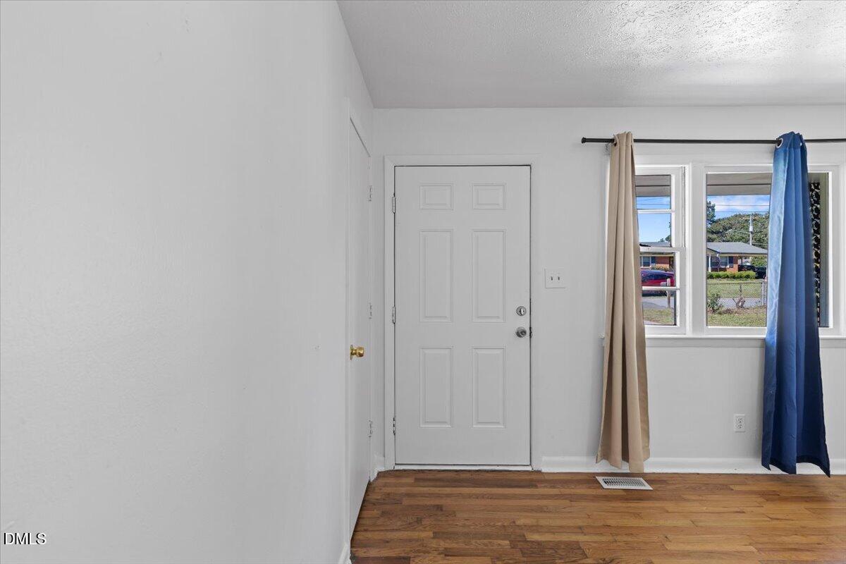 6122 Conaway Drive