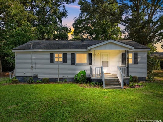 604 CALHOUN ST, CLINTON, NC 28328 - Image 3856a41eb904401f51ffc8fc39cbd22d/3603504040