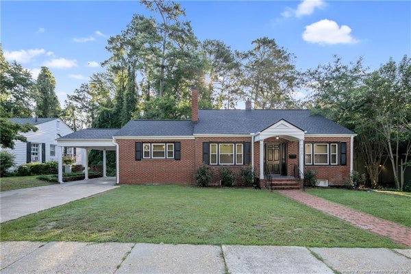 808 WESTMONT DR, FAYETTEVILLE, NC 28305 - Image 38e09018ba0c36ef344bb2012ba3eeea/2752000082