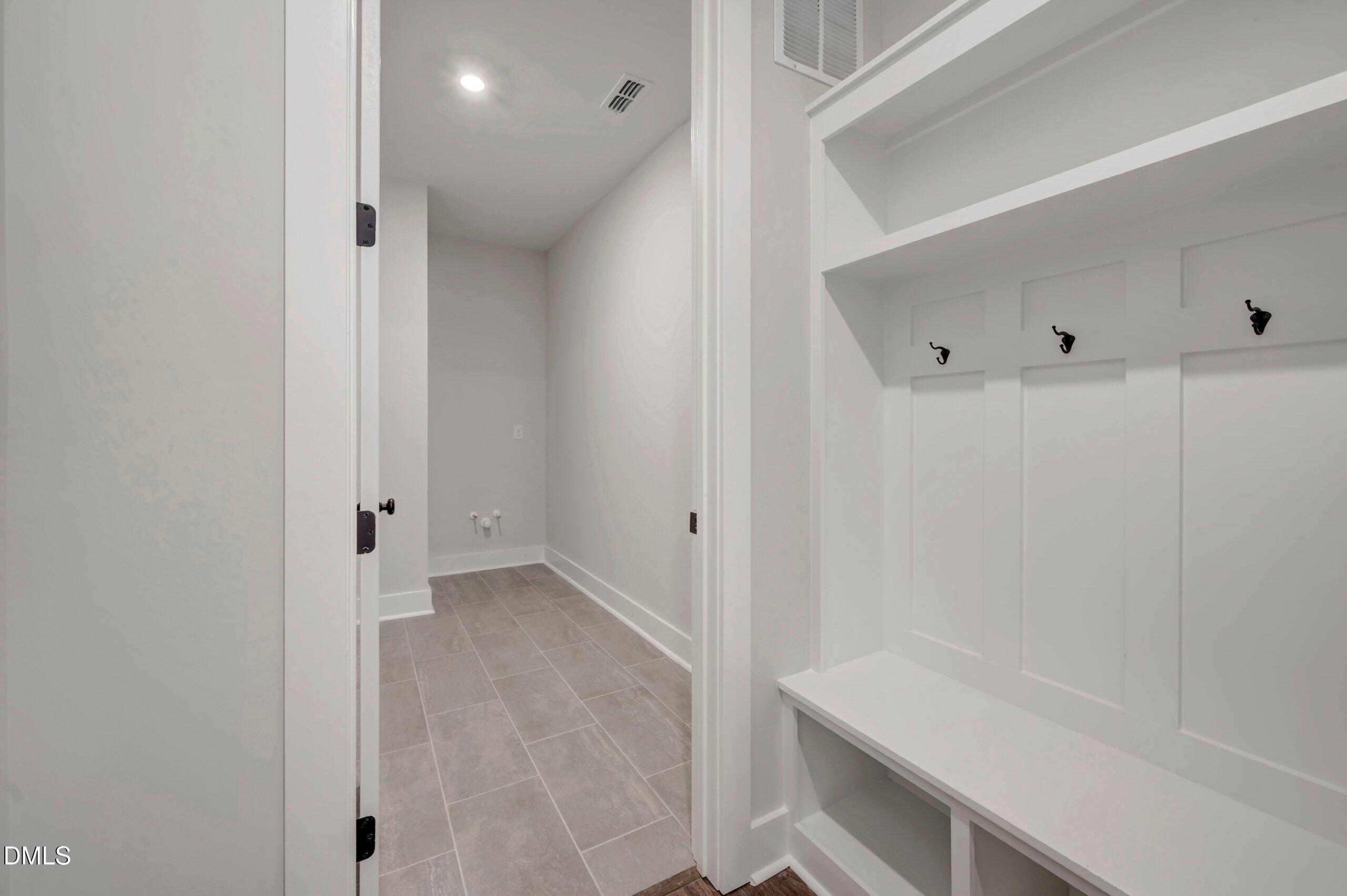 2488 Vetrina Way