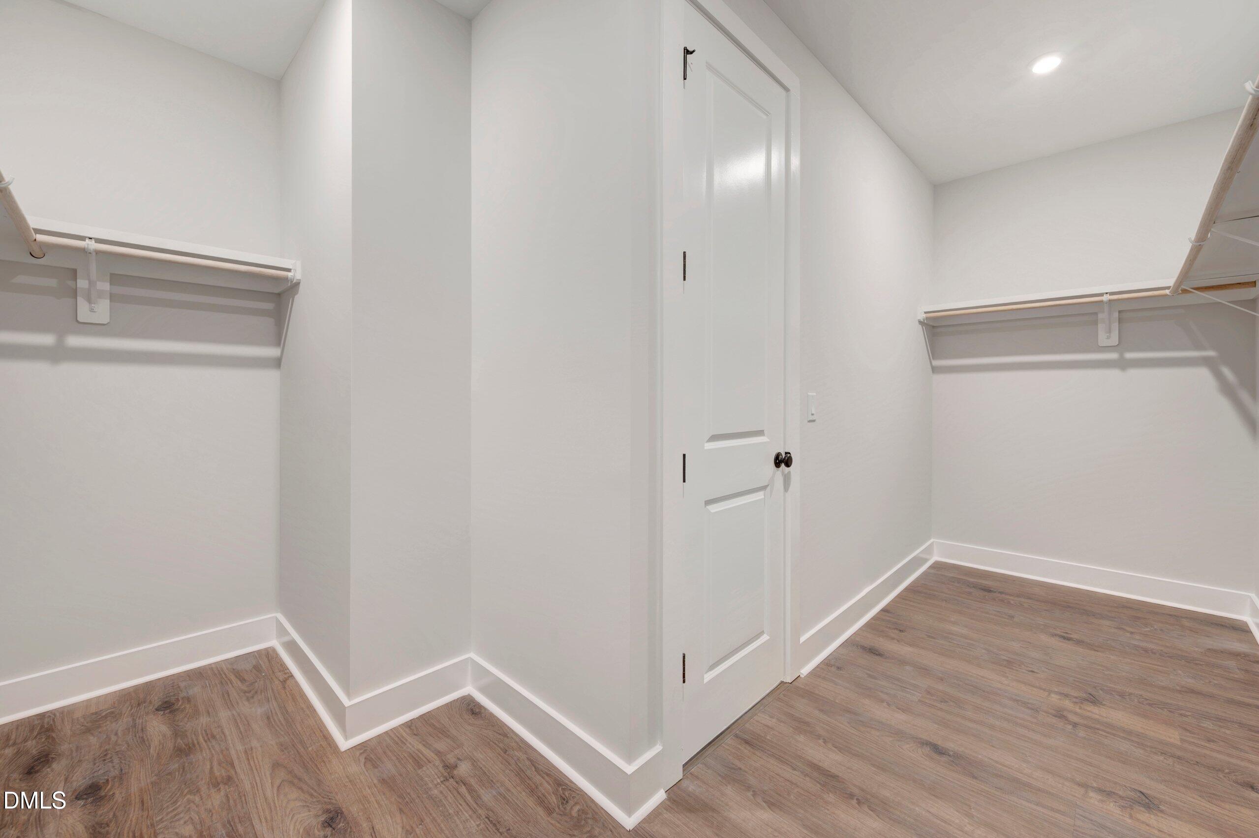 2488 Vetrina Way
